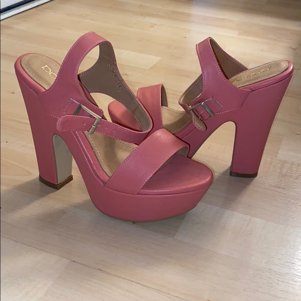 Heels - Picture 2 of 4